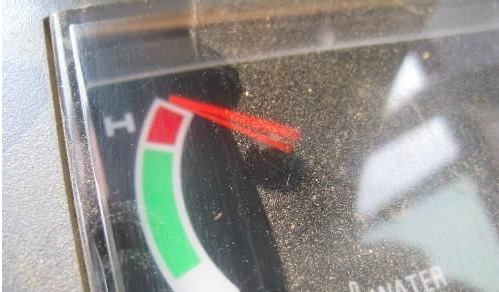 挖機發動機水溫過高